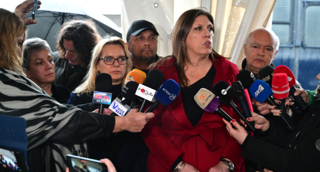 Two investigations launched against Konstantopoulou for filming police officers at the Tempi trial