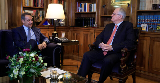 Kyriakos Mitsotakis to Konstantinos Tasoulas: “The government has done its best to support Greek households”