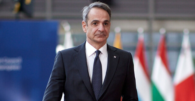 Mitsotakis on blocking social media: Parents are desperate, the next chapter will be gaming and online gambling