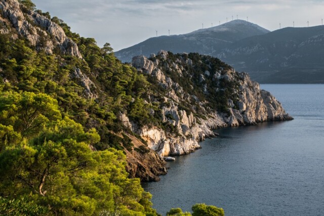 Methana: A “dormant” volcano with hidden activity for 100,000 years revealed by a new study