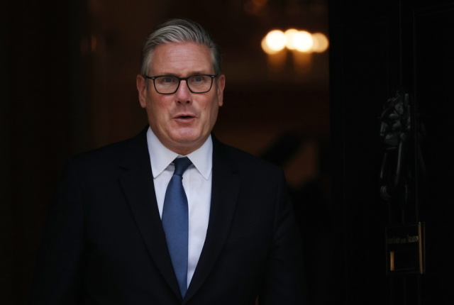 Starmer fights for his political survival: The scandals and internal party pressures that threaten to bring him down