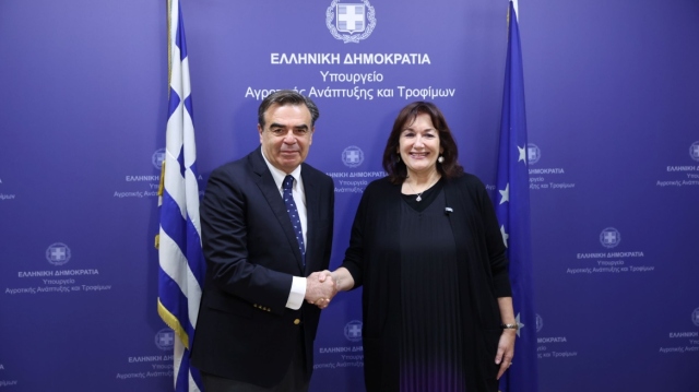 Meeting between Schinas and the European Commissioner for the Mediterranean: Fertilizers, regional developments, energy, and food security on the agenda