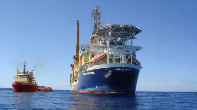 Signatures for the hydrocarbon drilling contract in the Ionian Sea, watch live