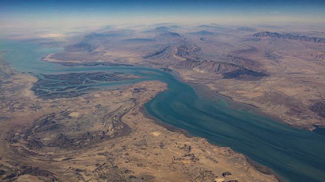 Tankers convoy departs from the Gulf and passes through the Strait of Hormuz