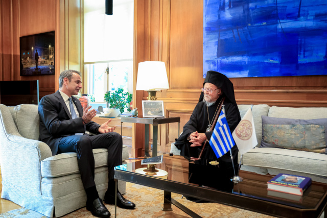 Meeting between Kyriakos Mitsotakis and Bartholomew I: The Greek state always stands by the Patriarchate