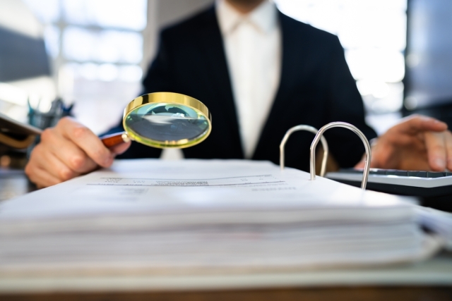 Checks in 90 countries on deposits, POS systems, real estate, social media, and assets by the AADE for Greek tax evasion