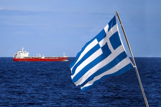 Greece of 10.3 million people that “rules” the seas with a $134 billion fleet (pic)
