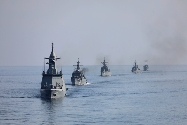 Fragile ceasefire with exchanges of fire between the US and Iran in Hormuz: “Our strikes were just a pat on the hand,” says Trump, threatening Tehran again