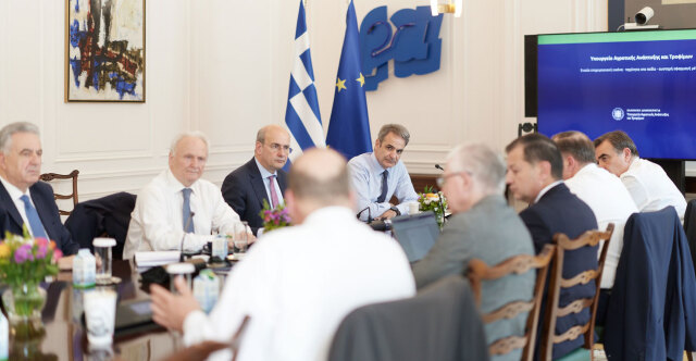 How Maximos Mansion “reads” the new parties of Tsipras and Karystianou and the first warning shots