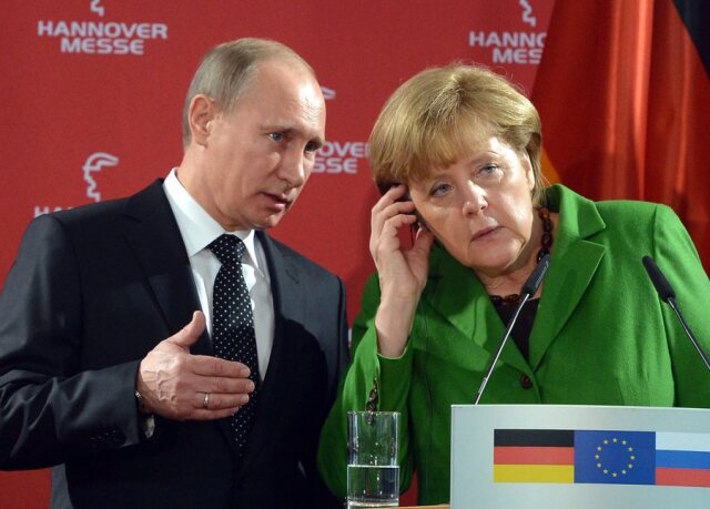 EU considers Merkel or Draghi as possible common negotiator with Putin, Financial Times reports