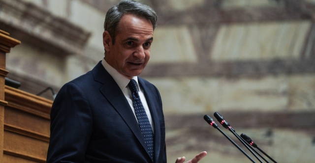 The six-hour session of New Democracy’s parliamentary group: “No to gloomy introversion, everyone needs to sweat for the jersey” – Mitsotakis’ message, the barbs & the complaints