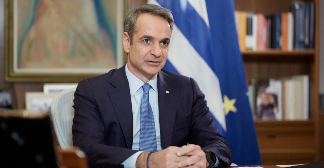 Kyriakos Mitsotakis: The 13 new “untouched beaches” from Lemnos and Crete to Lefkada – Reference to Marika for Mother’s Day