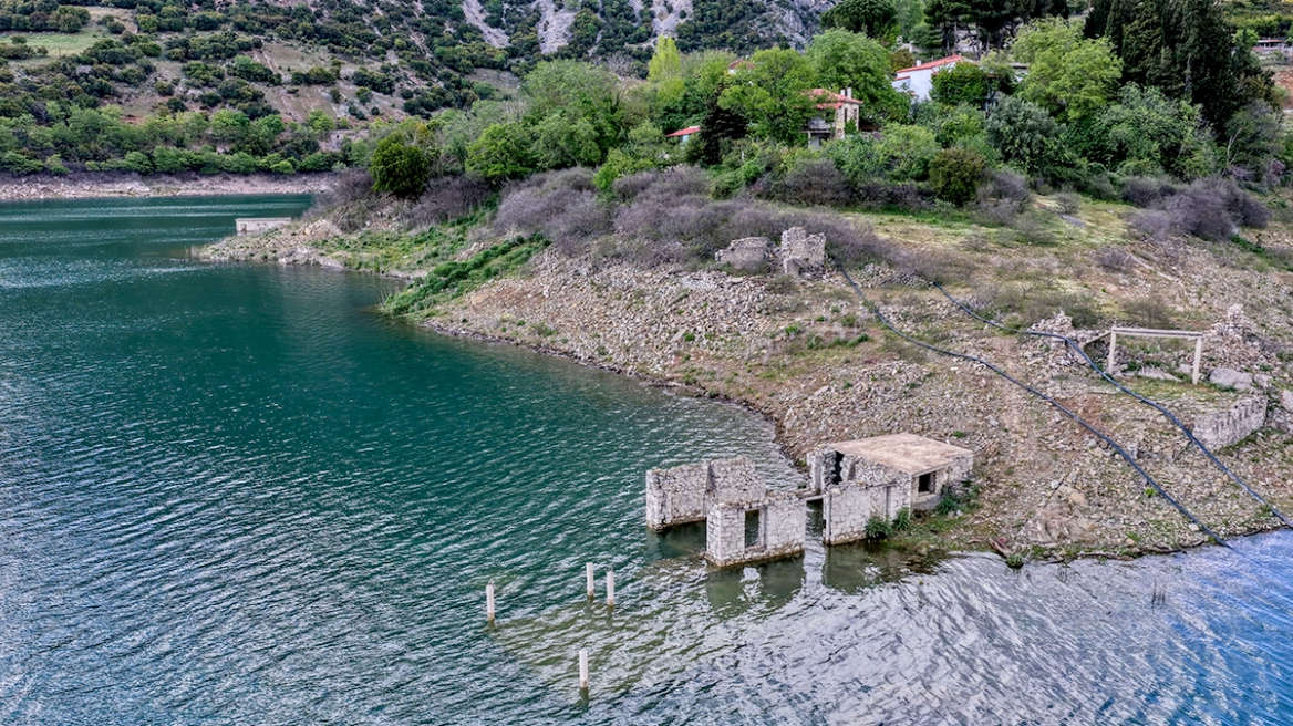 Lake Mornos “swallows” the village of Kallio again, a significant relief in water reserves, what the data shows
