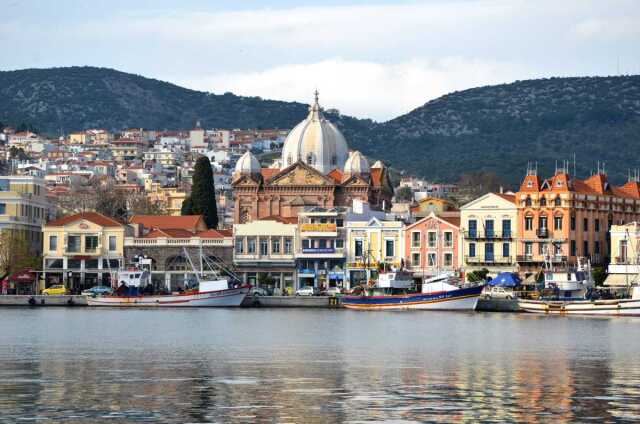 Mytilene: Ferry connection between Lemnos and the port of Canakkale in Turkey begins