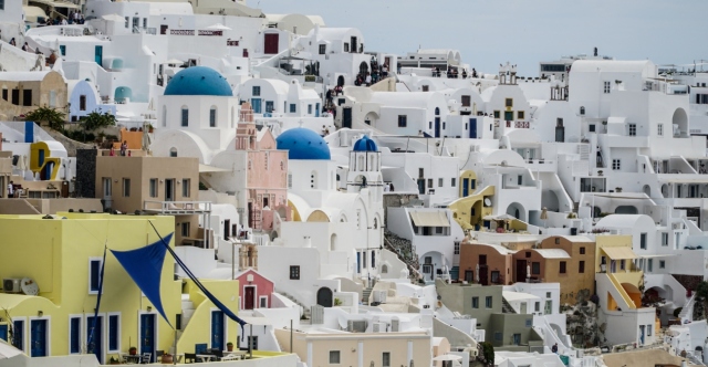 14 Q&As on the new spatial planning framework for tourism: what changes in saturated areas on islands and mainland Greece