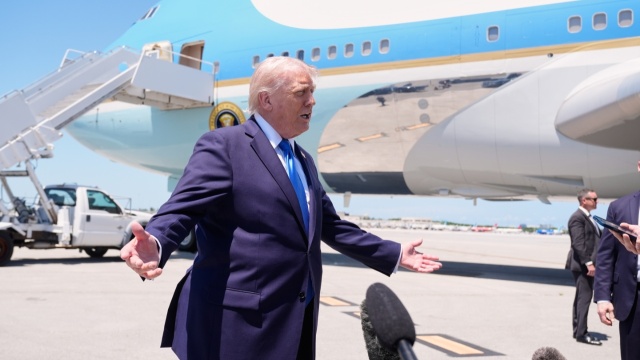 Trump’s “digital lockdown” in Beijing: Why he was forced to leave his phone on Air Force One for two days