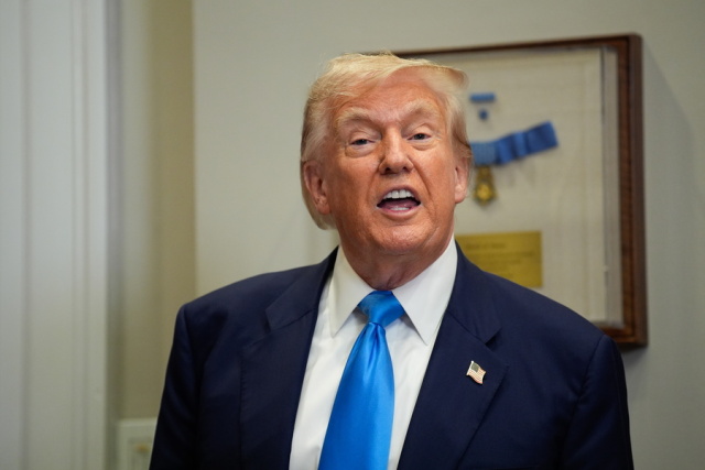 Germany warns of “huge costs” after Trump announces 25% tariffs on EU vehicles