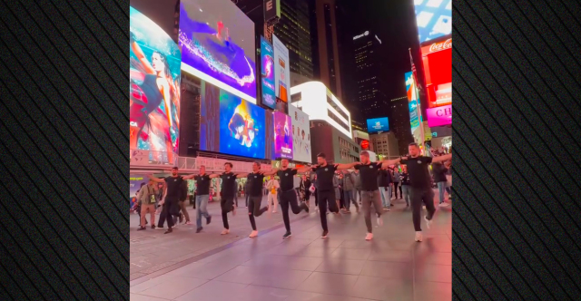 A Greek association danced the Pentozali in the “heart” of Times Square, watch video