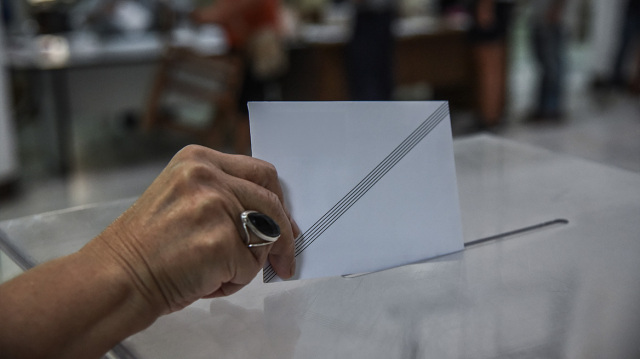 Opinion Poll survey: ND at 31.2% with a 16.8-point lead over PASOK – “Other party” rises to 12.6%, what they say about Tsipras – Karystianou
