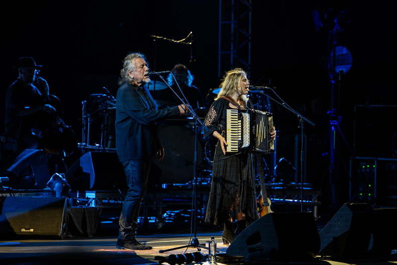 Robert Plant, the legendary voice of Led Zeppelin, on a magical night at Sani Hill (videos-photos)