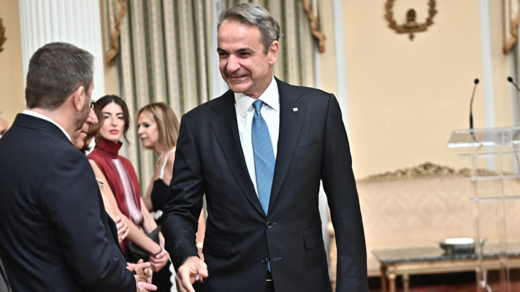 Presidential Palace hosts reception marking the 52nd anniversary of the restoration of democracy