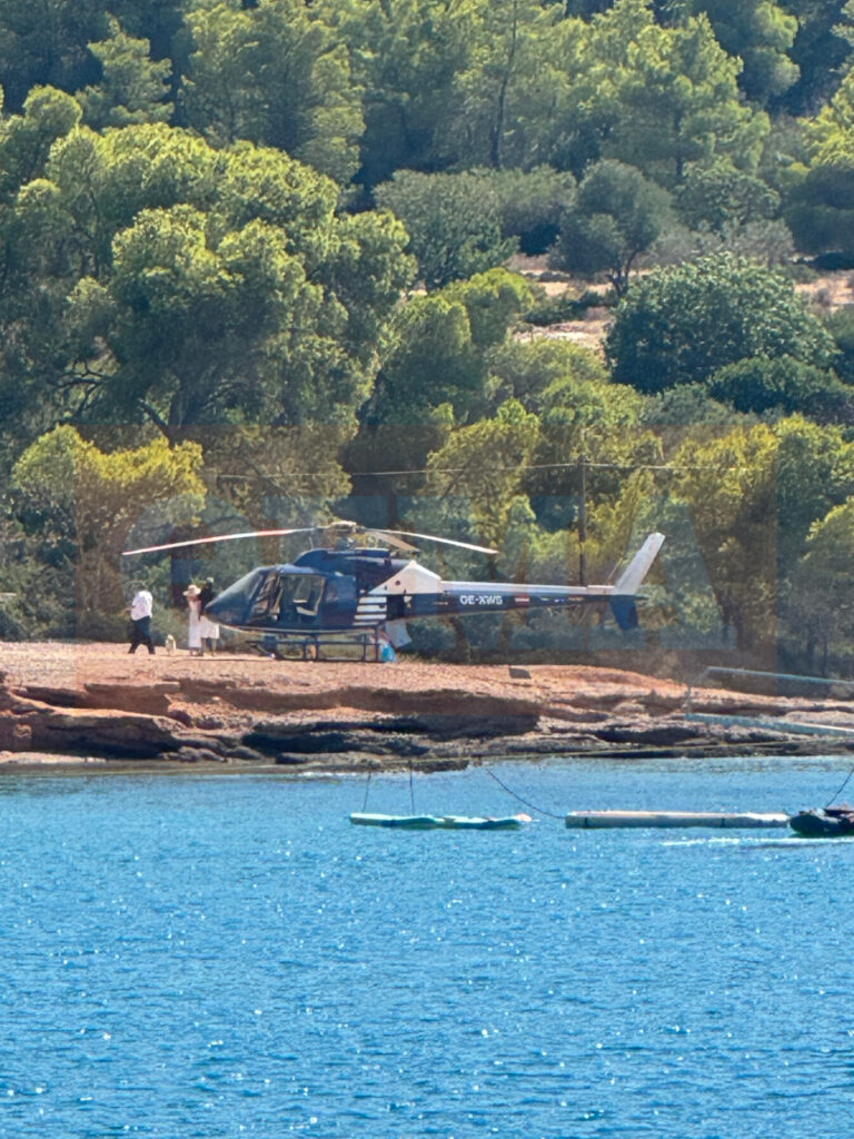 Helicopter lands on crowded beach in Spetses, sparking prosecutor’s investigation