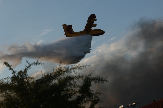 Wildfires break out in Gastouni and Kotteika in Ilia, Fire Service reinforces both fronts