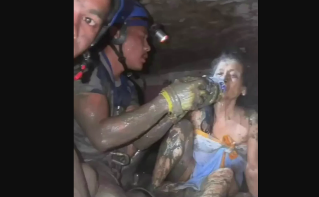 Photo: en.protothema.gr Miracle Rescue: Nepali Woman Found Alive 11 Days After Deadly Floods